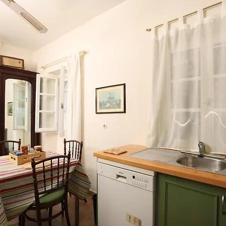 Mansion Boua Daire Agios Ioannis Peristerion